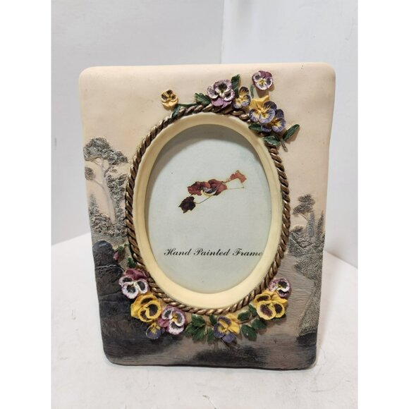 6" by 8" Hand Painted Floral Pansies 3D Picture Frame with Oval Cutout - Picture 1 of 9